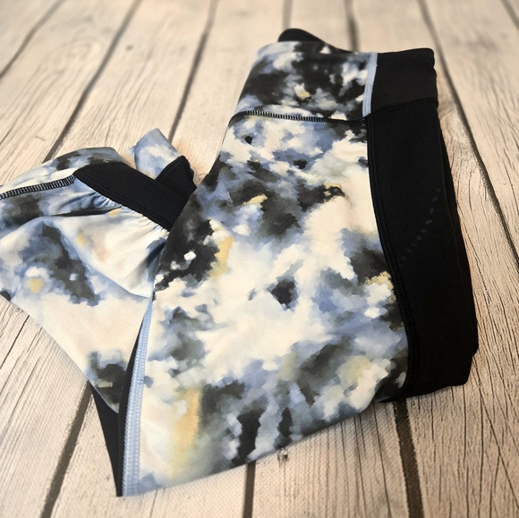 Lululemon Sz 4 Leggings Stop At Nothing Crop Blooming Pixie Tie Dye - Picture 8 of 10